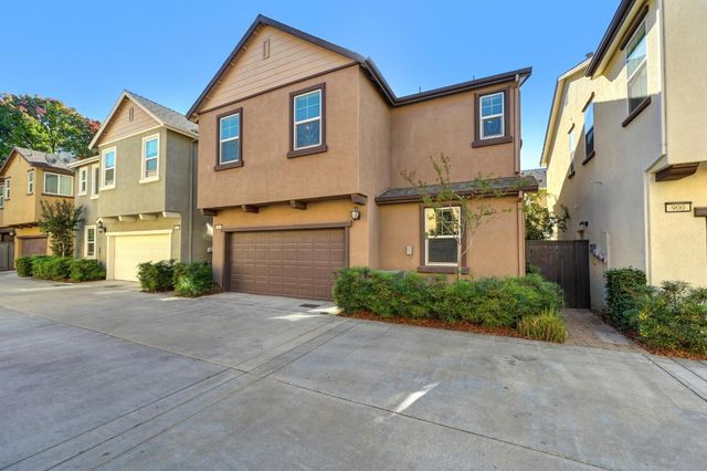 908 Lyon Pl, Roseville, CA 95747