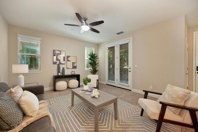 908 Lyon Pl, Roseville, CA 95747