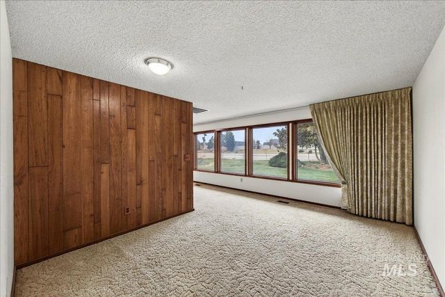 1124 E Lewis Ln, Nampa, ID 83686