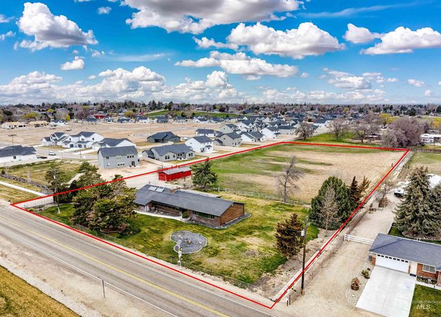1124 E Lewis Ln, Nampa, ID 83686