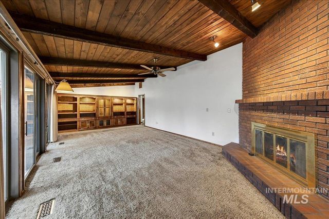 1124 E Lewis Ln, Nampa, ID 83686