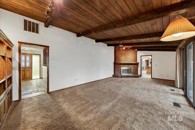 1124 E Lewis Ln, Nampa, ID 83686