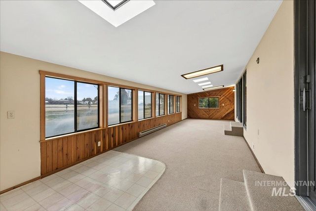 1124 E Lewis Ln, Nampa, ID 83686