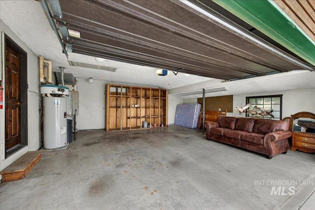 1124 E Lewis Ln, Nampa, ID 83686