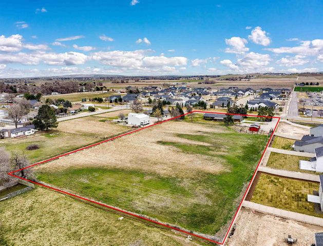 1124 E Lewis Ln, Nampa, ID 83686