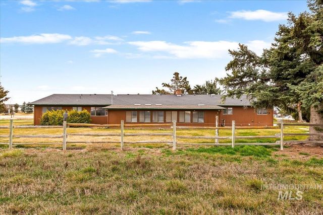 1124 E Lewis Ln, Nampa, ID 83686