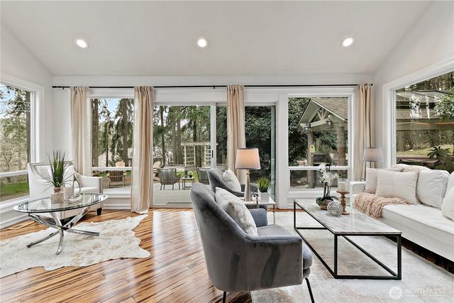 7643 129th Avenue SE, Newcastle, WA 98056