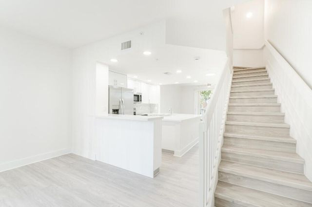 20889 Saint Andrews Boulevard 25, Boca Raton, FL 33433