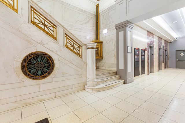 5 N WABASH Avenue 704, Chicago, IL 60602