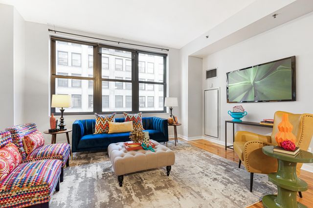 5 N WABASH Avenue 704, Chicago, IL 60602