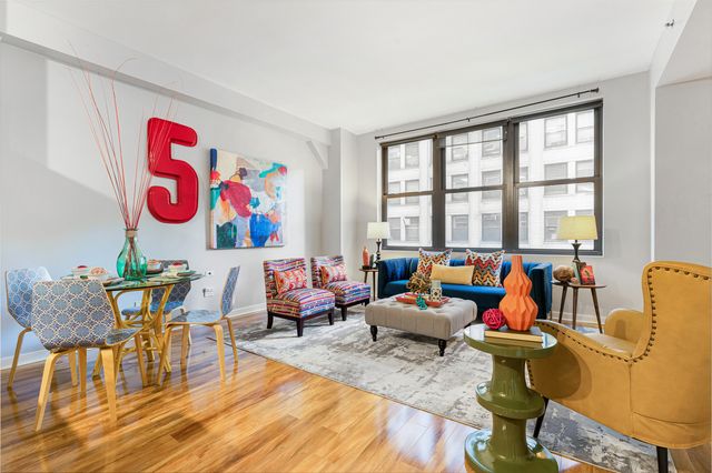 5 N WABASH Avenue 704, Chicago, IL 60602