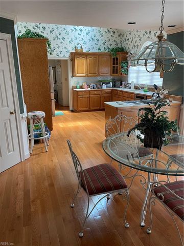 801 Pecan Forest CT, Chesapeake, VA 23322