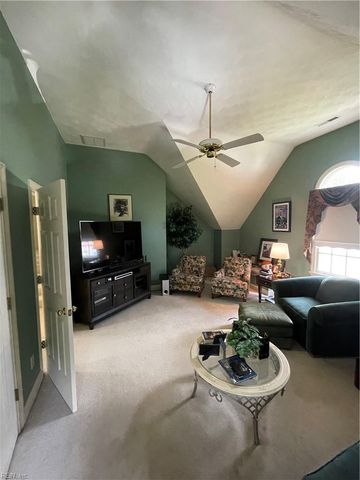801 Pecan Forest CT, Chesapeake, VA 23322