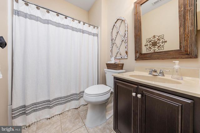 129 WEATHERBY LN, Glassboro, NJ 08028
