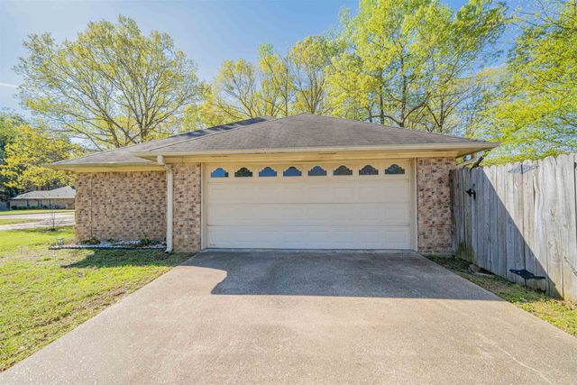 304 Chickasaw Trail, Gilmer, TX 75644