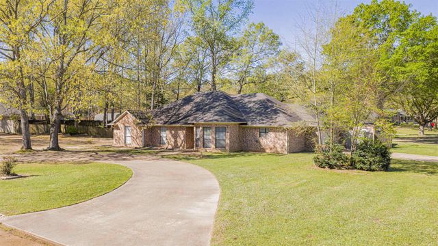 304 Chickasaw Trail, Gilmer, TX 75644