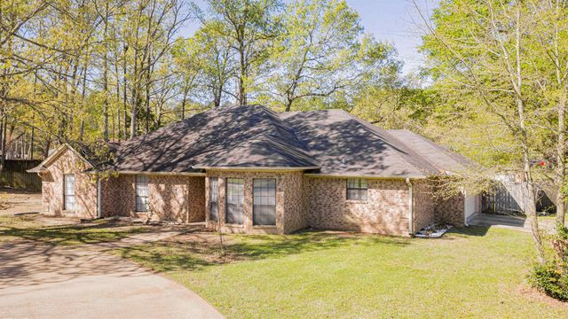 304 Chickasaw Trail, Gilmer, TX 75644
