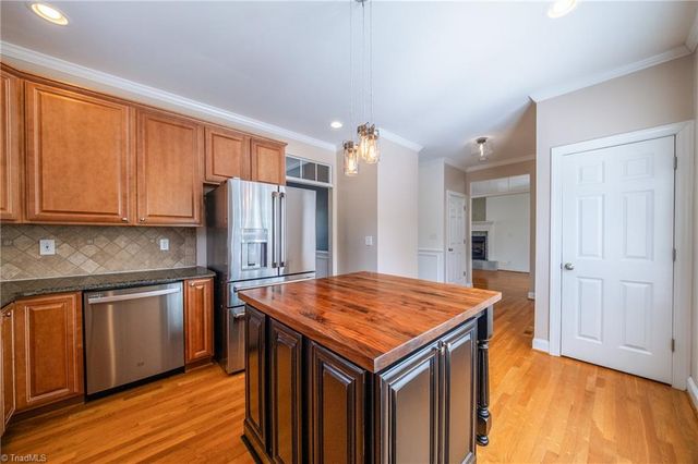 6902 Prairie Grove Drive, Clemmons, NC 27012
