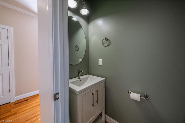6902 Prairie Grove Drive, Clemmons, NC 27012