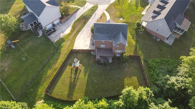 6902 Prairie Grove Drive, Clemmons, NC 27012