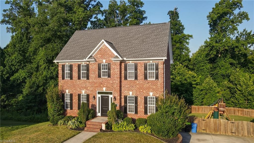 6902 Prairie Grove Drive, Clemmons, NC 27012