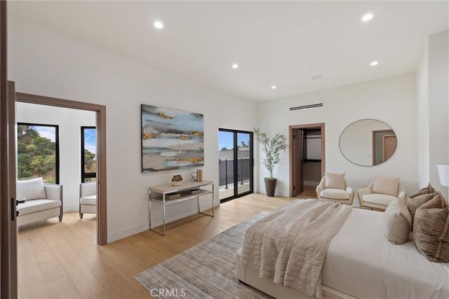 6438 Georgius, Los Angeles, CA 90068
