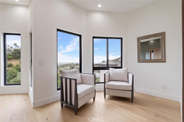 6438 Georgius, Los Angeles, CA 90068