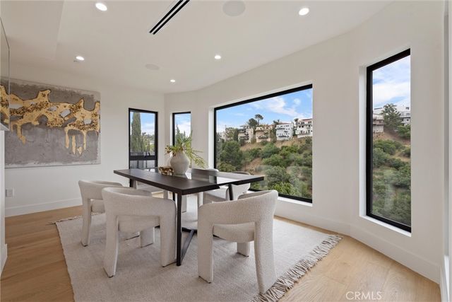 6438 Georgius, Los Angeles, CA 90068