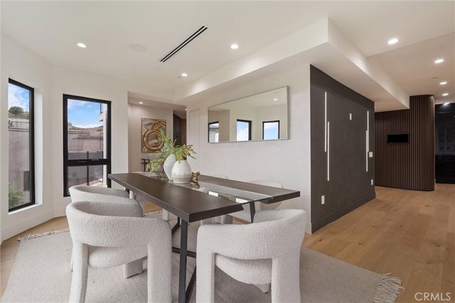 6438 Georgius, Los Angeles, CA 90068