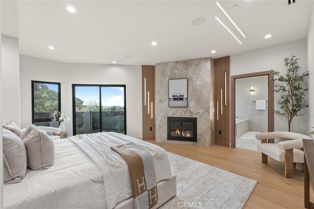 6438 Georgius, Los Angeles, CA 90068