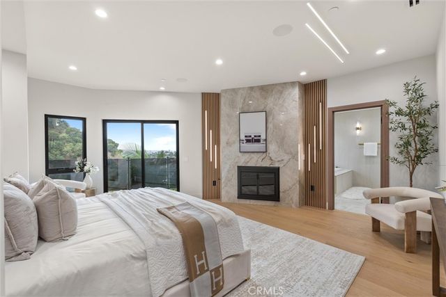 6438 Georgius, Los Angeles, CA 90068