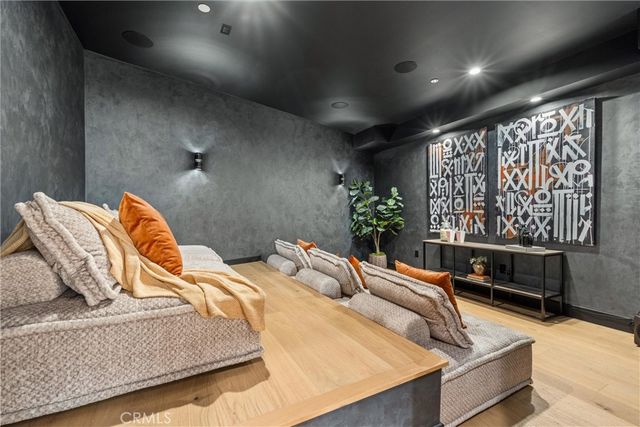 6438 Georgius, Los Angeles, CA 90068