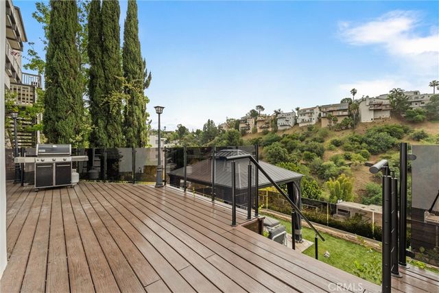 6438 Georgius, Los Angeles, CA 90068