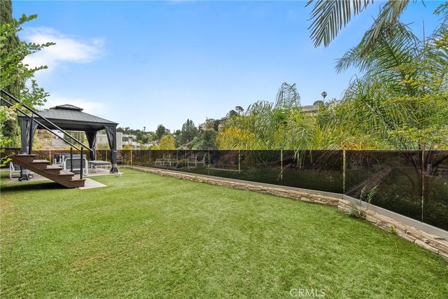 6438 Georgius, Los Angeles, CA 90068
