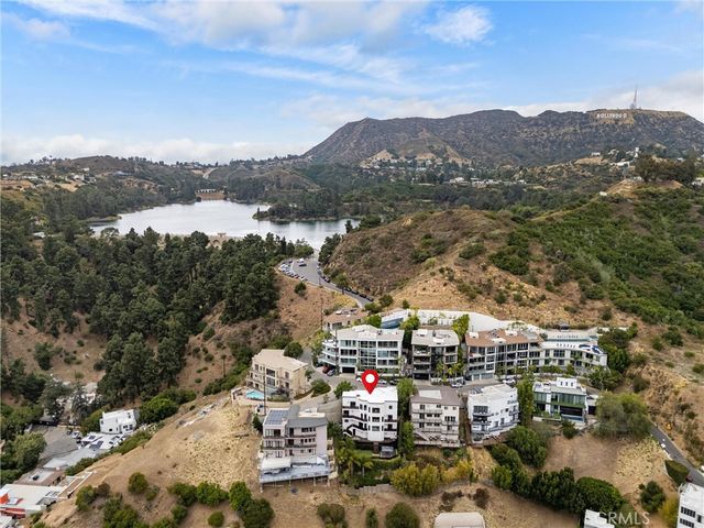 6438 Georgius, Los Angeles, CA 90068