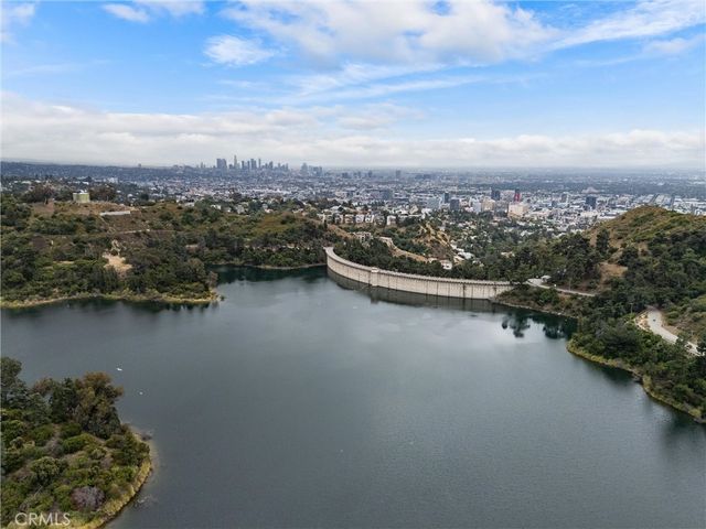 6438 Georgius, Los Angeles, CA 90068