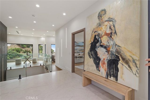 6438 Georgius, Los Angeles, CA 90068