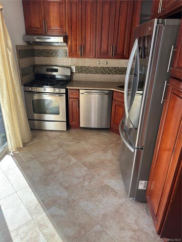 26 Circle Drive, Hempstead, NY 11550