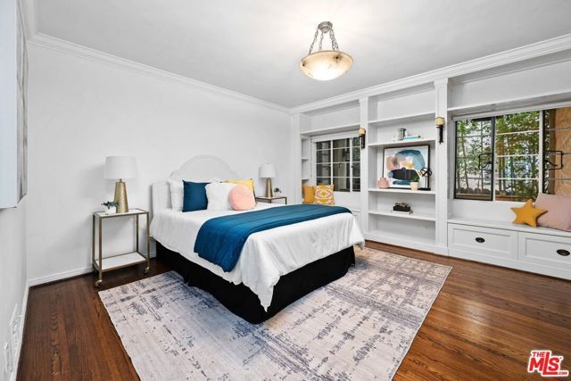 432 Smithwood Drive, Beverly Hills, CA 90212