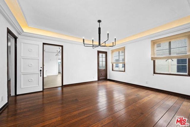 432 Smithwood Drive, Beverly Hills, CA 90212