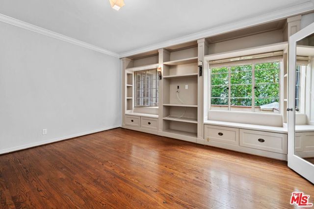 432 Smithwood Drive, Beverly Hills, CA 90212