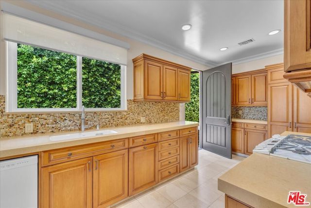 5310 Leghorn Avenue, Sherman Oaks, CA 91401