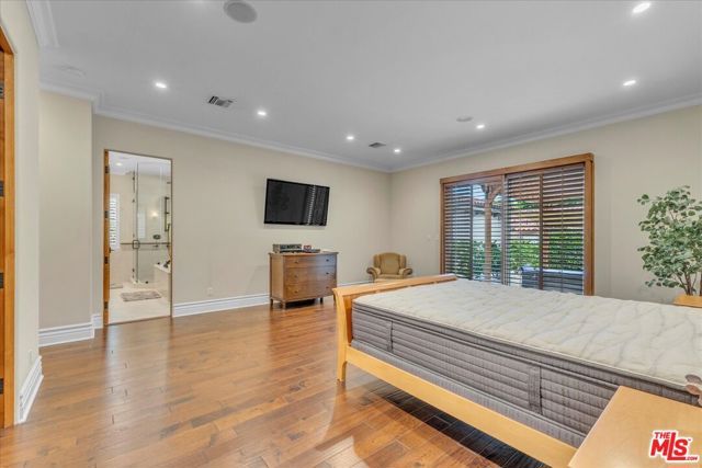 5310 Leghorn Avenue, Sherman Oaks, CA 91401