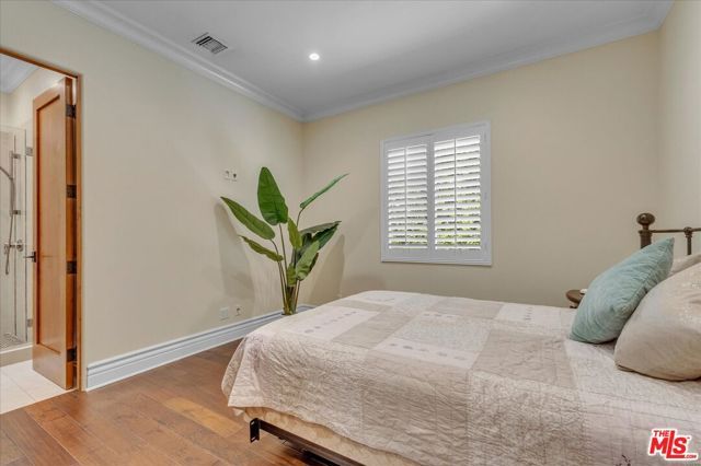 5310 Leghorn Avenue, Sherman Oaks, CA 91401