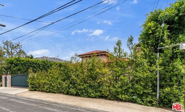 5310 Leghorn Avenue, Sherman Oaks, CA 91401