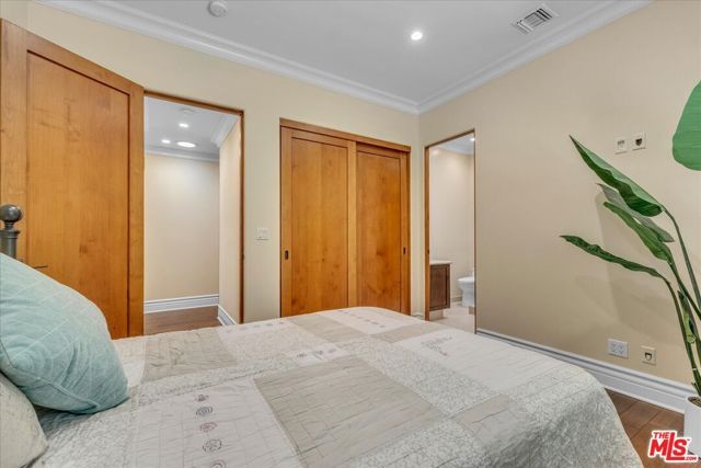 5310 Leghorn Avenue, Sherman Oaks, CA 91401