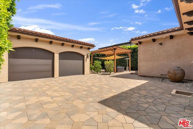 5310 Leghorn Avenue, Sherman Oaks, CA 91401