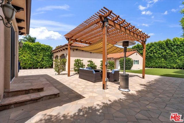 5310 Leghorn Avenue, Sherman Oaks, CA 91401