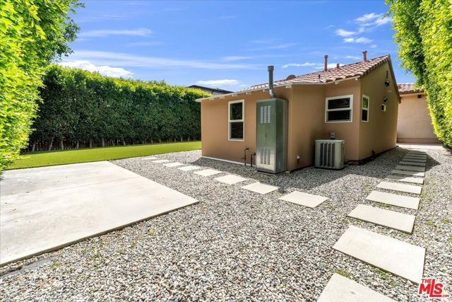 5310 Leghorn Avenue, Sherman Oaks, CA 91401
