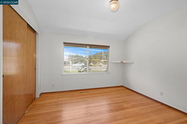 1162 Ridgewood Dr, Concord, CA 94518